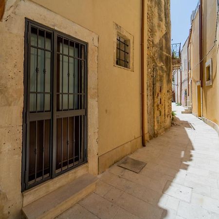 Casa Borbonica Cozy Apartment In Ortigia Ground Floor Συρακούσες Εξωτερικό φωτογραφία