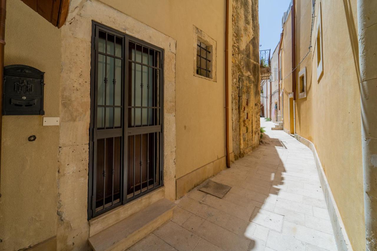 Casa Borbonica Cozy Apartment In Ortigia Ground Floor Συρακούσες Εξωτερικό φωτογραφία